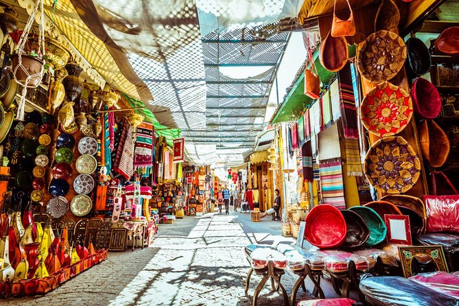 3-Days Trip from Marrakech to Chefchaouen via Imperial Cities - Transport, group size, and daily rhythm