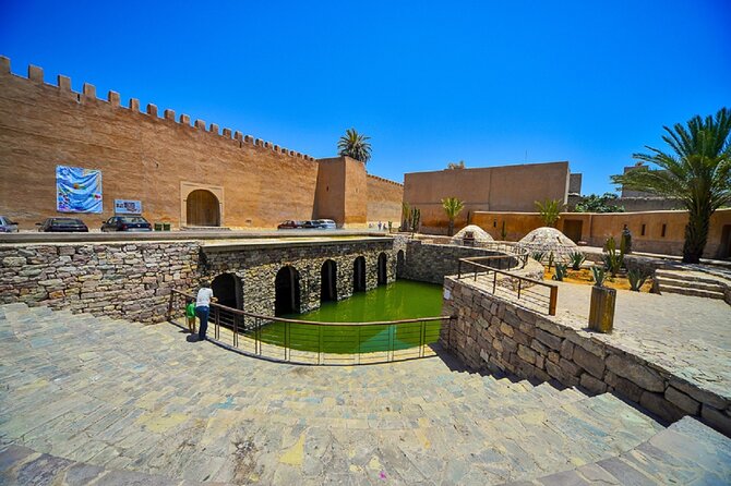4×4 Jeep Desert Safari Tour with Lunch and Camel Ride - Lunch in a traditional Berber home