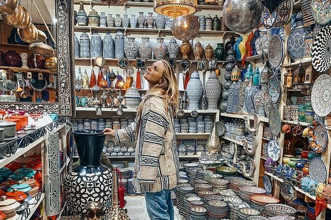 Agadir: Guided city tour with Kasbah and Souk El Had - Photographing Mohamed V Mosque