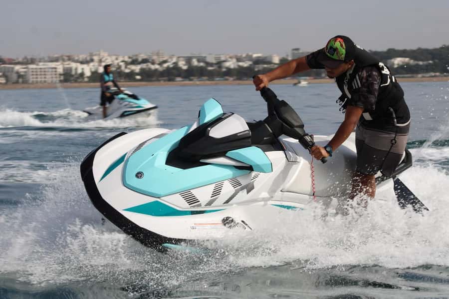 Agadir: Jet Ski Expereince with Hotel Transfers - A balanced look at the staff experience