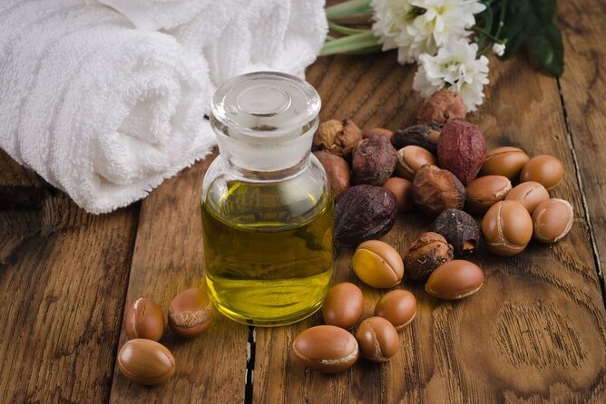 Agadir Moroccan Spa Experience - Tea, lockers, and the simple spa setting