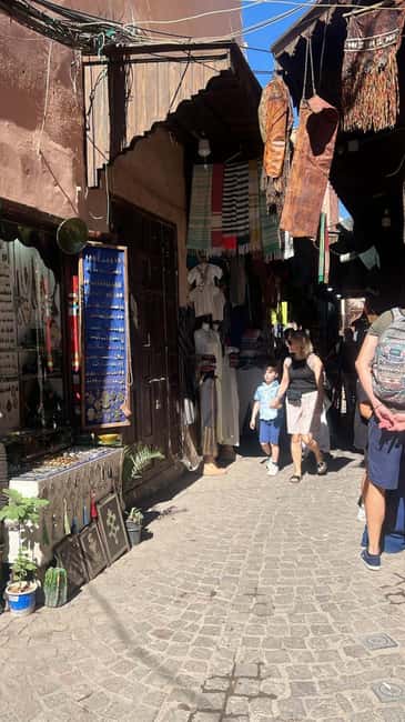 Agadir/Taghazout : Marrakech Guided Tour old Medina & Souks - Bahia Palace and extra entrance fees