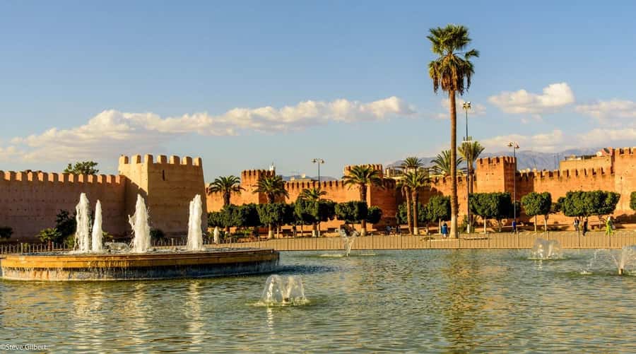 Agadir: Taroudant Oasis and Tiout Day Trip with Lunch Option - Guides, transport, and the shape of the day