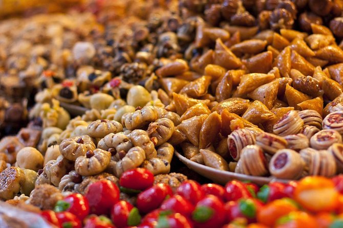 Authentic Moroccan Food Tour in Marrakech with Dinner - Guides Make the Difference