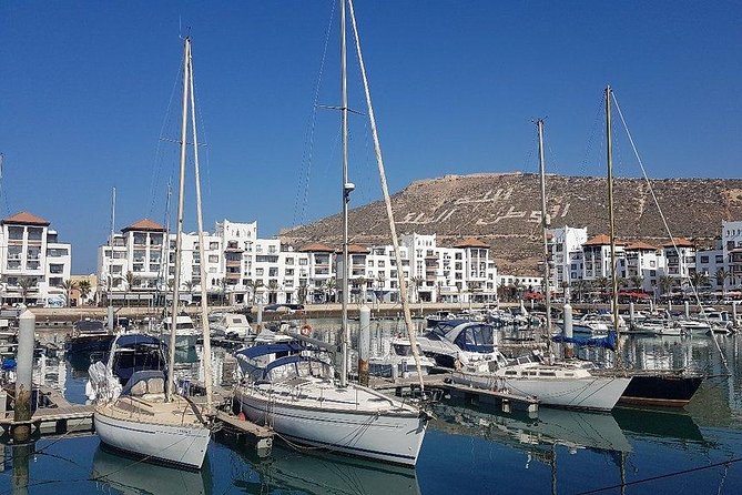 boat trip from 9 am to 3 pm fishing & swimming & barbecue & dessert - Weather and cancellation rules