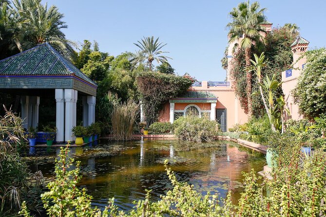 Casablanca 1-Day Layover Private Tour and Authentic Moroccan Bath - Is this Casablanca layover tour worth your day?