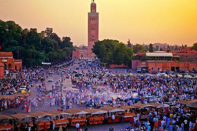 Casablanca 1-Day Layover Private Tour and Authentic Moroccan Bath - Souks, Twin Center, and Ain Diab