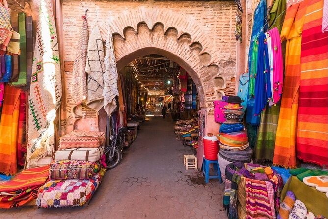 Casablanca 1-Day Layover Private Tour and Authentic Moroccan Bath - What is included, and what will cost extra?