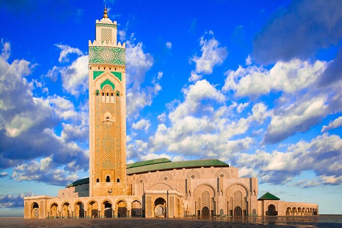 Casablanca City Tour: Hassan II Mosque, Medina & Hidden Gems - Central Market puts daily life on the plate