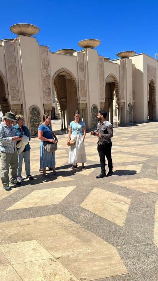 Casablanca day trip from the cruise ship passenger. - Royal Palace precinct and Mahkama Court