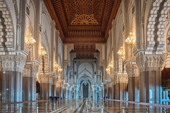 Casablanca Guided Tour with professional guide and lux vehicle - The Old Medina, narrow lanes and a final walk