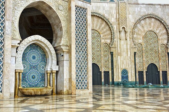 Casablanca: Hassan II Mosque & City Highlights Tour - Habous combines planned streets with Moroccan shopping