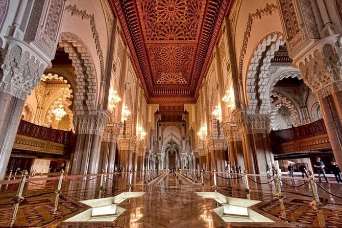 Casablanca: Hassan II Mosque & City Highlights Tour - A fast look at Casablanca’s many sides