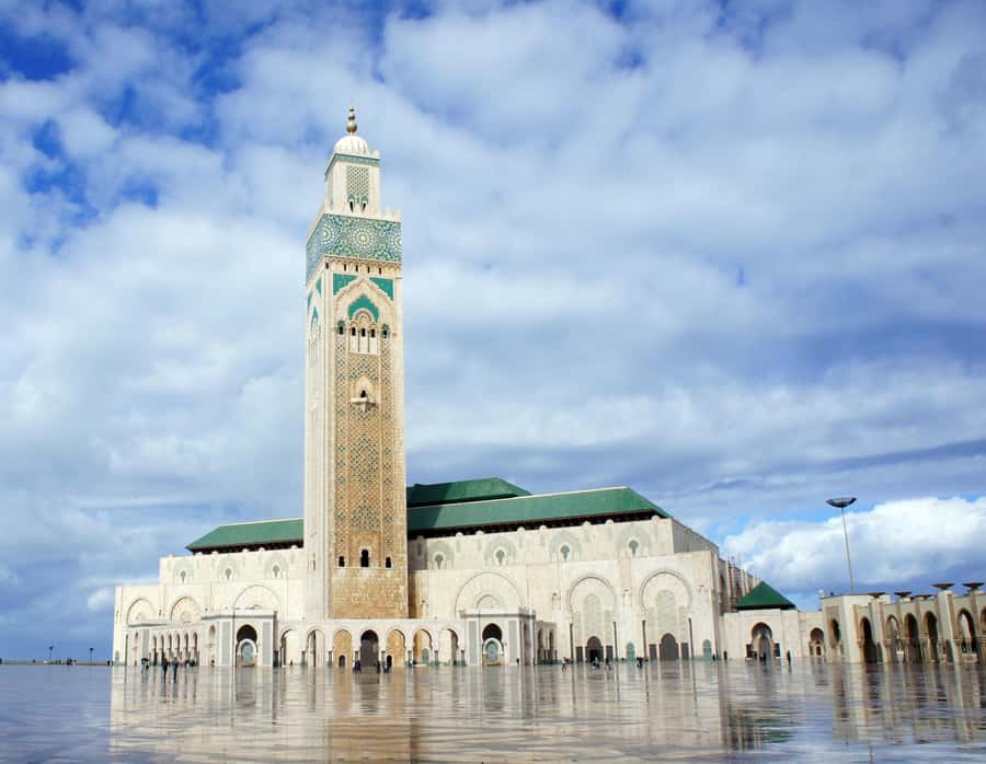 Casablanca: Hassan II Mosque Guided Tour with Entry Ticket - Entering the mosque and joining the right language group