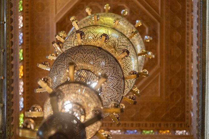 Casablanca Layover Tour with Round-Trip Airport Transfer - What the guiding can be like