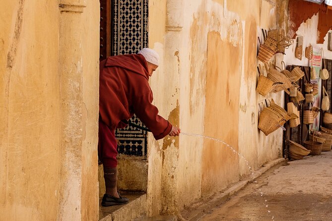 Casablanca to Fez Private Guided Day Trip with lunch - The Andalusian Quarter and Jnan Sbil, if time permits