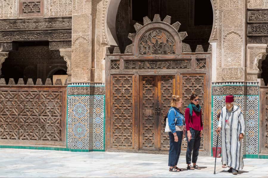 Casablanca to Fez: Scenic & Historical Day Trip with Lunch - The long road from Casablanca to Fez