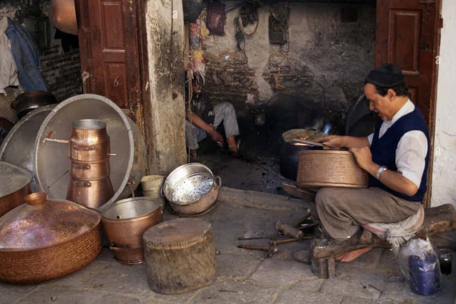 Casablanca to Fez: Scenic & Historical Day Trip with Lunch - Leather, pottery, textiles, and the craft stops