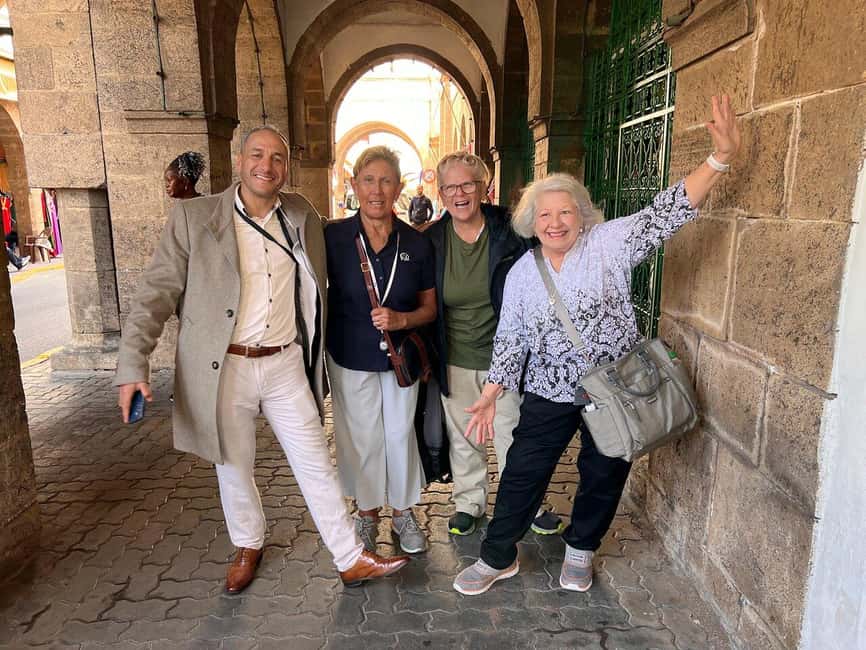 Casablanca: Tour & Guided Mosque Ticket Cruise Excursion - Seeing Casablanca by air-conditioned vehicle