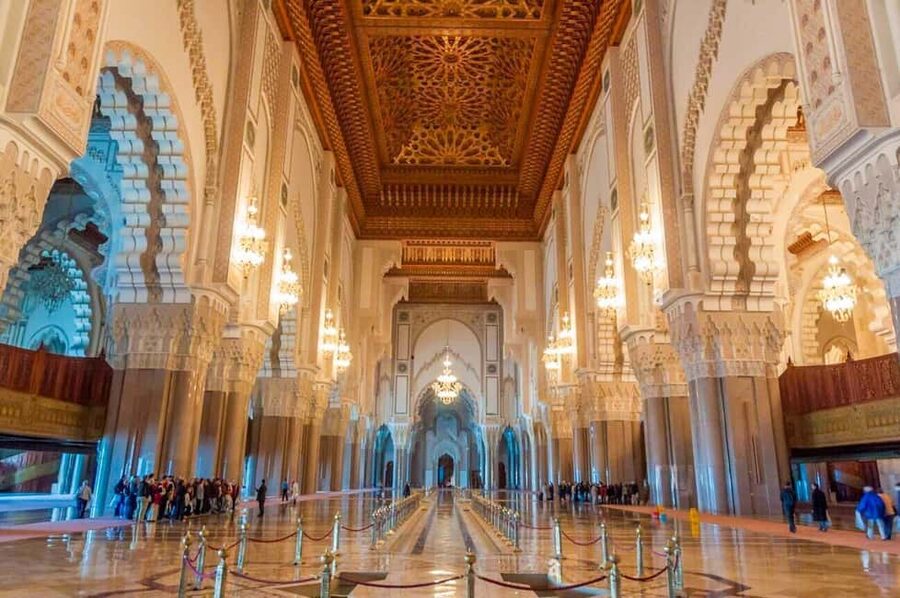 Casablanca: Tour & Guided Mosque Ticket Cruise Excursion - Meeting your guide beside the cruise ship