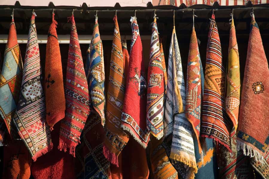 Casablanca: Traditional Souks Shopping Private Tour - Entering the Medina and central market