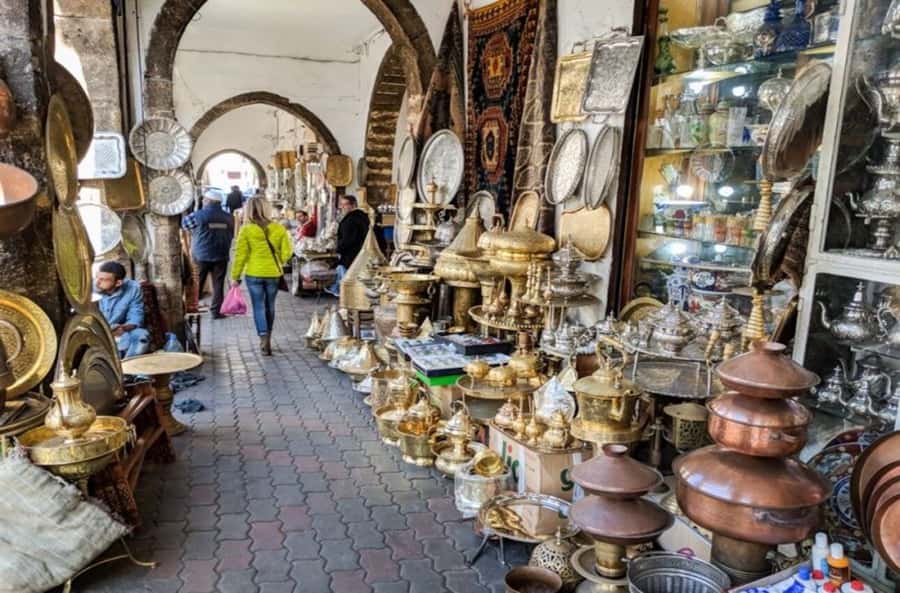Casablanca: Traditional Souks Shopping Private Tour - Spices, food, and Moroccan flavors
