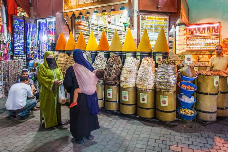 Casablanca: Traditional Souks Shopping Private Tour - Oil, pottery, caftans, and everyday purchases
