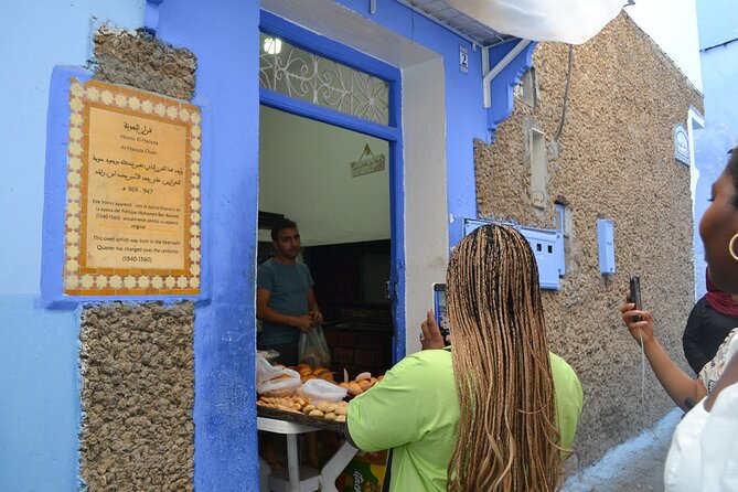 Chefchaouen with Local Eyes Guided Walking Tour - Mint tea at Place El Haouta