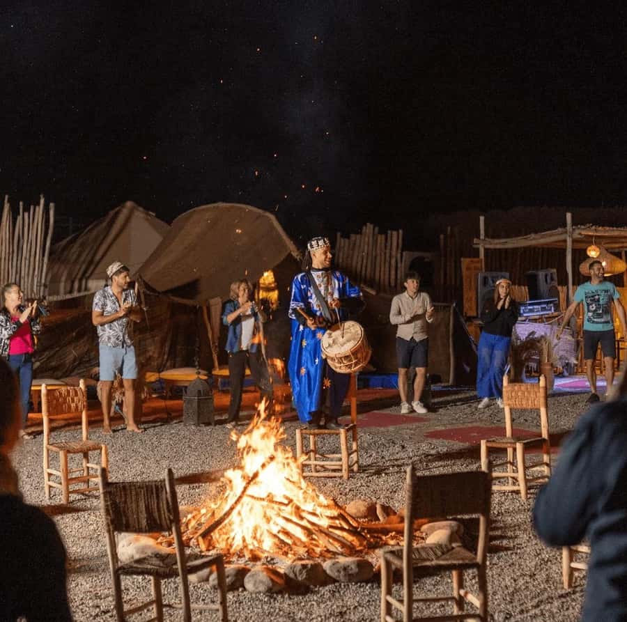 Dinner show in agafay Desert 1h quad bike & 20 min camels - A brief camel ride with time for photographs