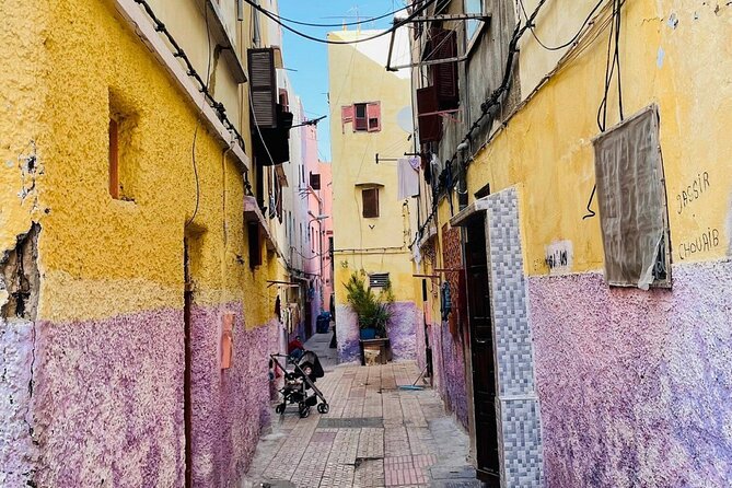 Discovering Life & Walk Inside Old Medina /With Taxi Back Hotel - Why this walk helps you read Casablanca