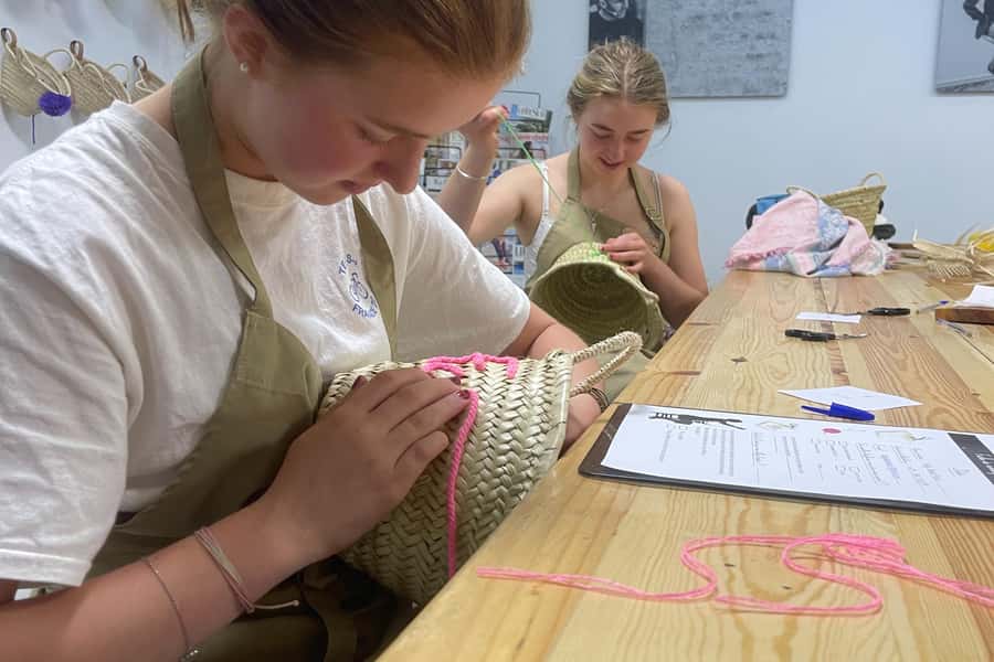 Embroider Your Name in Arabic Calligraphy – Marrakech Medina - Key points at a glance