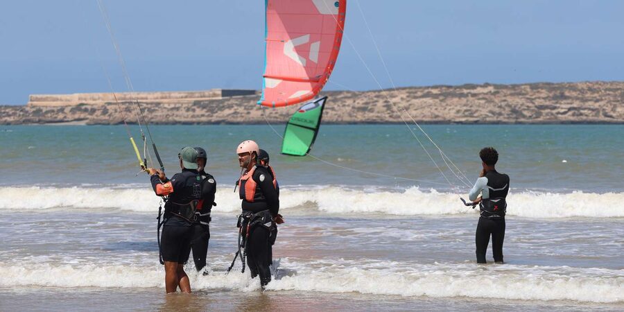 Essaouira: 2-hour kitesurfing lesson (all levels) - Wind can change the plan