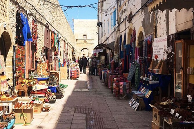 Essaouira Day Trip from Marrakech - What the guide adds to the day