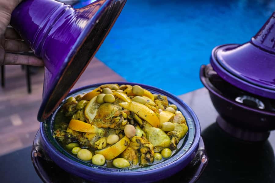Essaouira: HOW TO BE A REAL MOROCCAN CHEF - Cooking Moroccan food in a real home