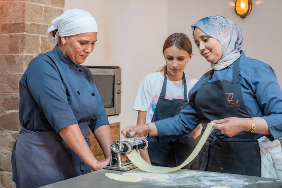 Essaouira: Moroccan pastry workshop - Taking home a box of Moroccan sweets
