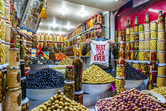 Evening Marrakech: Gastronomic and Market Tour Inside the Medina - How the guides shape the experience