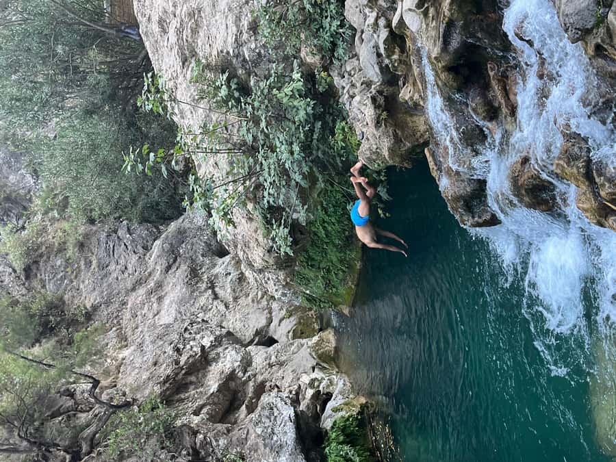 explore Akchour like a local - Leaving Chefchaouen for the Akchour valley