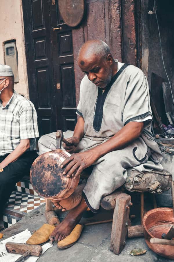 Explore Fes: Unforgettable Guided Walking Tour of the Medina - Artisan workshops and the question of shopping