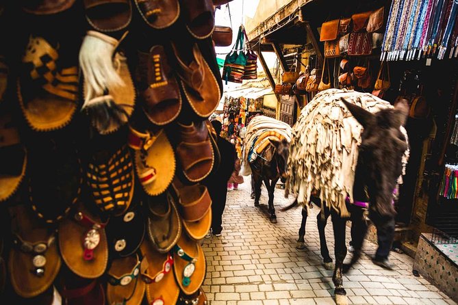 Fes Guided Tour - Entering the Medina through Bab Boujloud