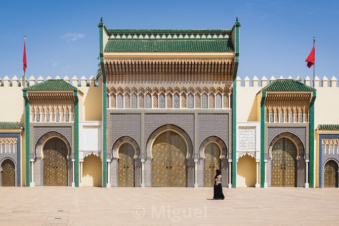 Fes wonders - Boujloud Square and the first look at the medina