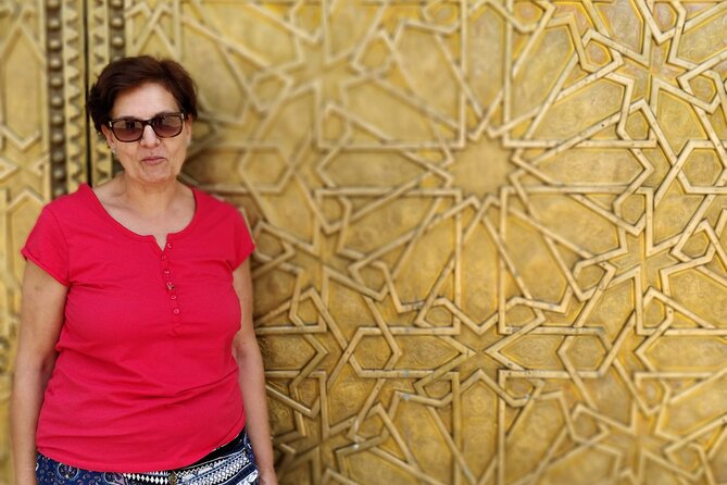 Fez guided Tour with a Local Guide - Talaa Kebira shows the medina in motion