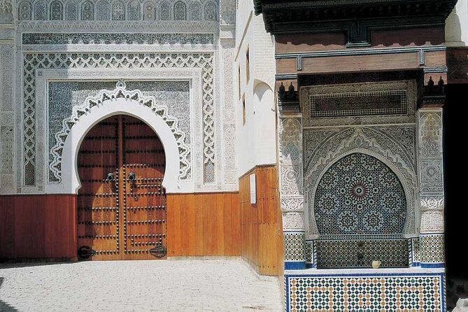 Fez Highlights Half-Day Tour: Unveiling the Best of the Medina - Bab Boujloud gives you a quick orientation