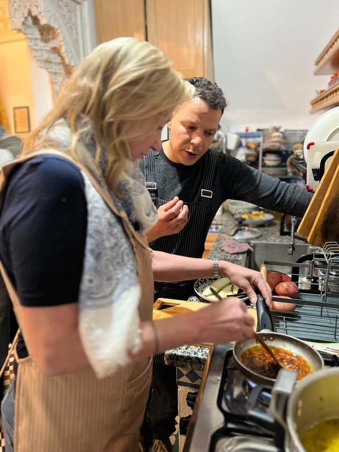 Fez: Souk Tour and Traditional Home Cooking Class - Group size, language, and accessibility