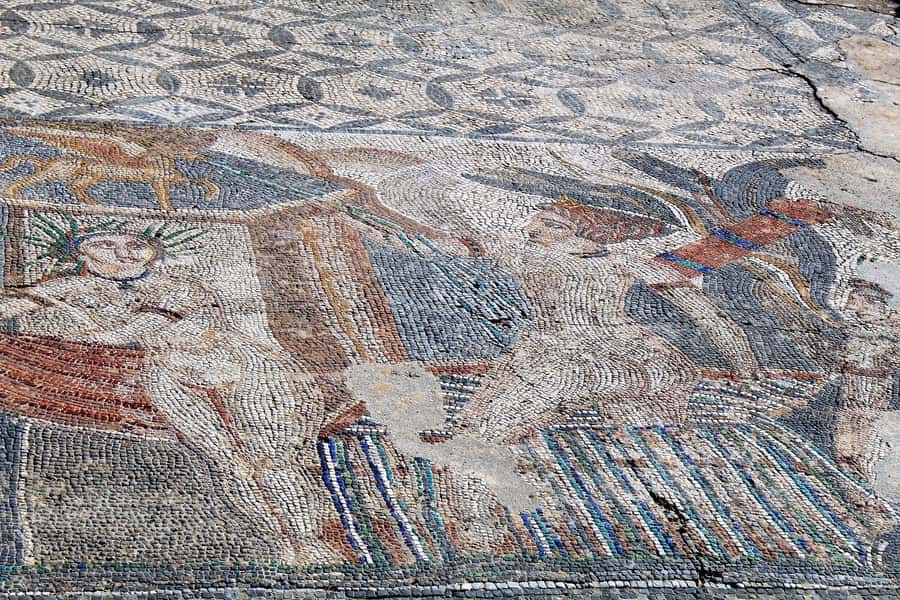From Fez: Volubilis Moulay Idriss and Meknes Day Trip - Moulay Idriss, Morocco’s holy town