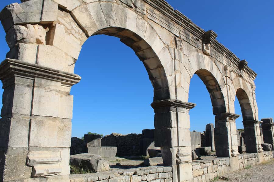 From Fez: Volubilis Moulay Idriss and Meknes Day Trip - The drive out of Fez and the countryside