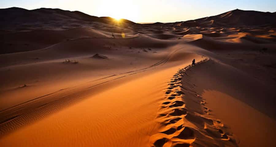 From Marrakech: 3 Days Desert Tour To Merzouga Luxury Camp - Sunrise over Erg Chebbi and the long road back