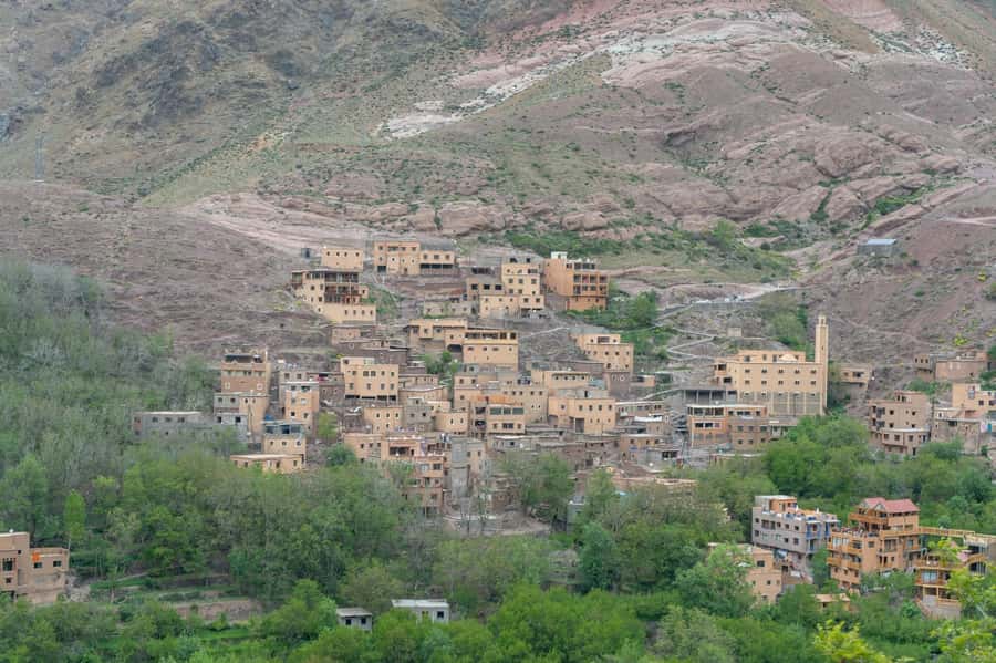 From Marrakech: Atlas Mountains Summit Trek - The picnic: practical rather than fancy