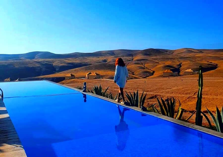 From Marrakech: Dinner show in Agafay Desert & Sunset Quad - Quad biking for the active part of the evening
