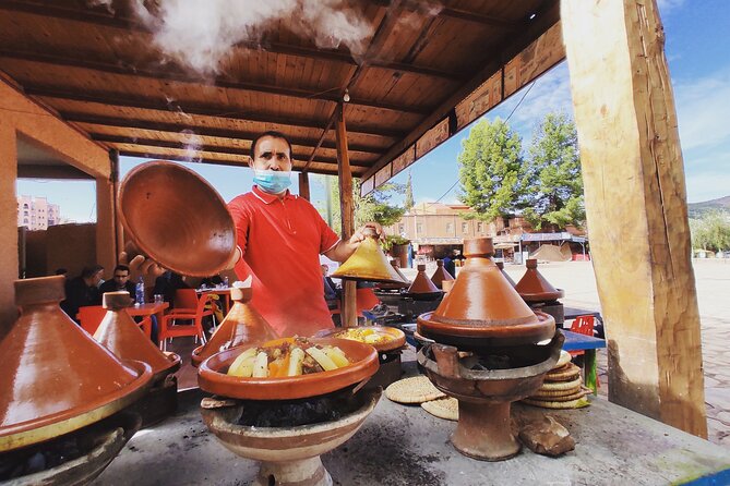 From Marrakech: Full-Day Tour to Ouzoud Waterfalls with Boat Trip - Arriving at Cascades d’Ouzoud