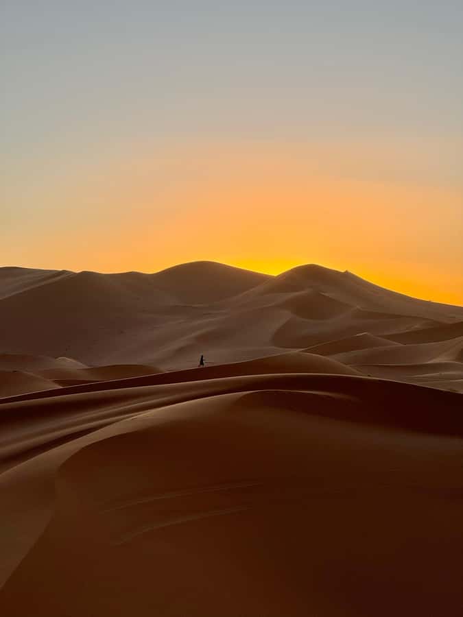 From Marrakech: Merzouga 4 Day Luxury Tour w/ Optional Quad - The desert camp: standard comfort or deluxe upgrade